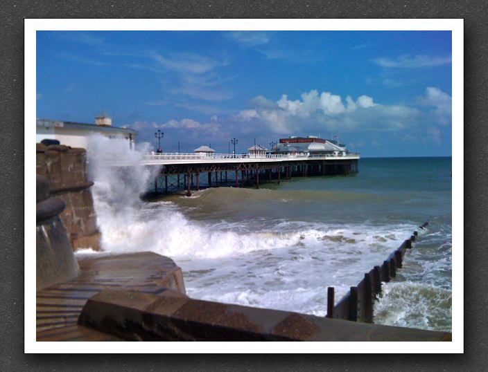 Waves Breaking on the Seafront